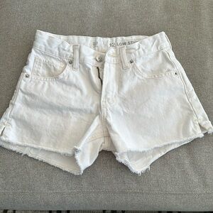 Gap Kids - Girls white denim low stride short, size 12